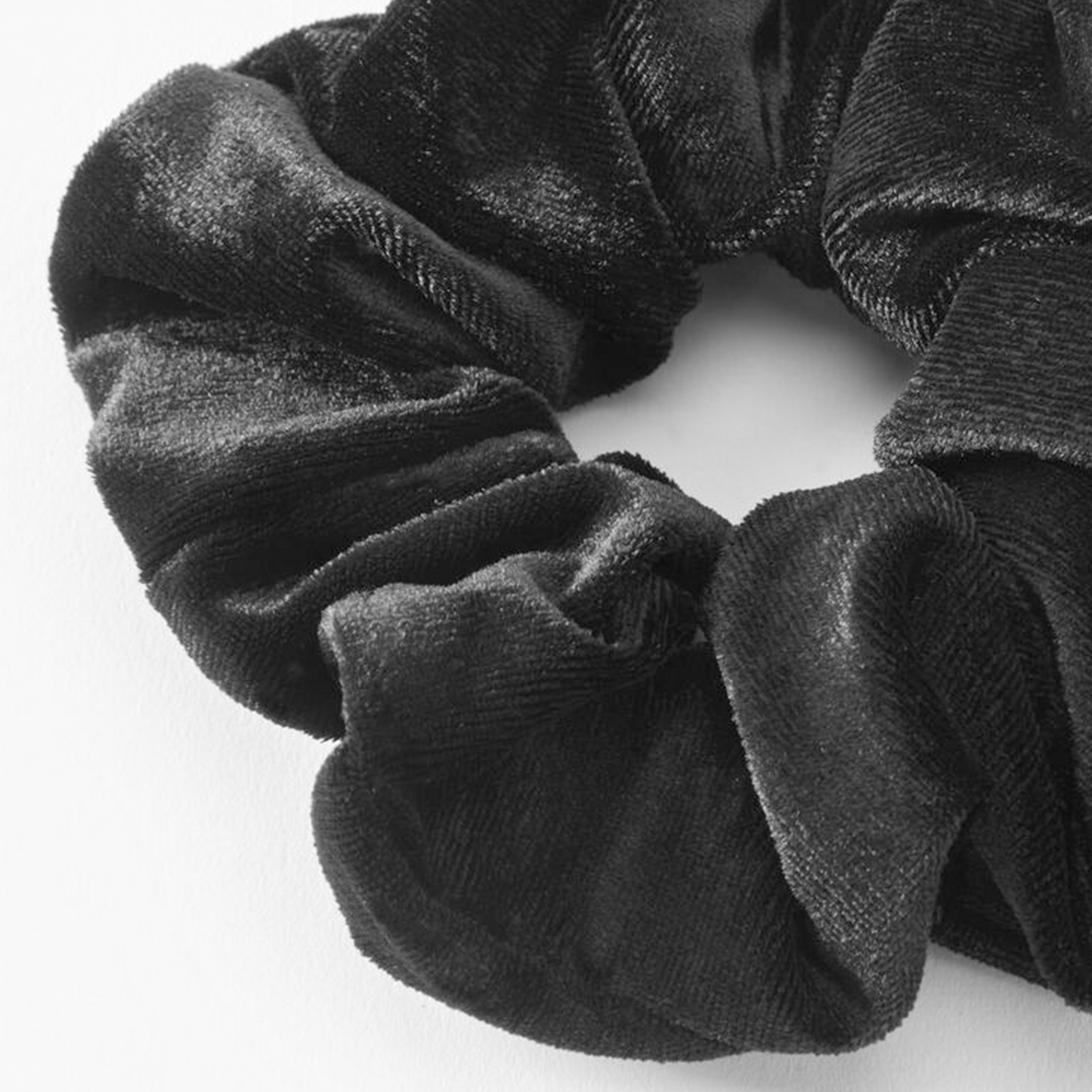 Black | Velvet Scrunchie