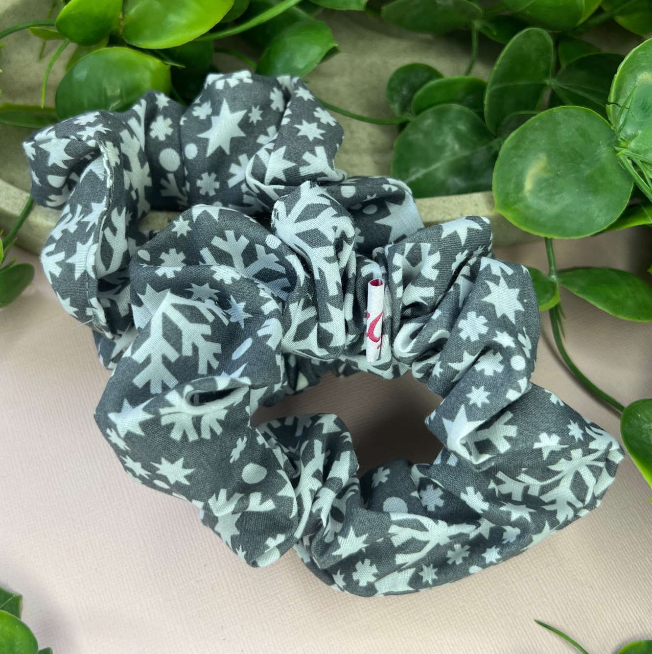 Snow Flakes | Christmas Scrunchie