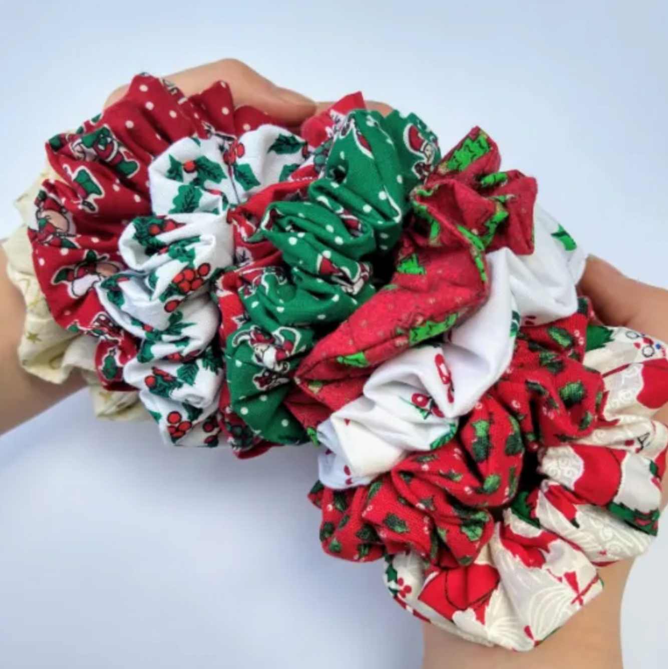 Beige & Red | Christmas Scrunchie