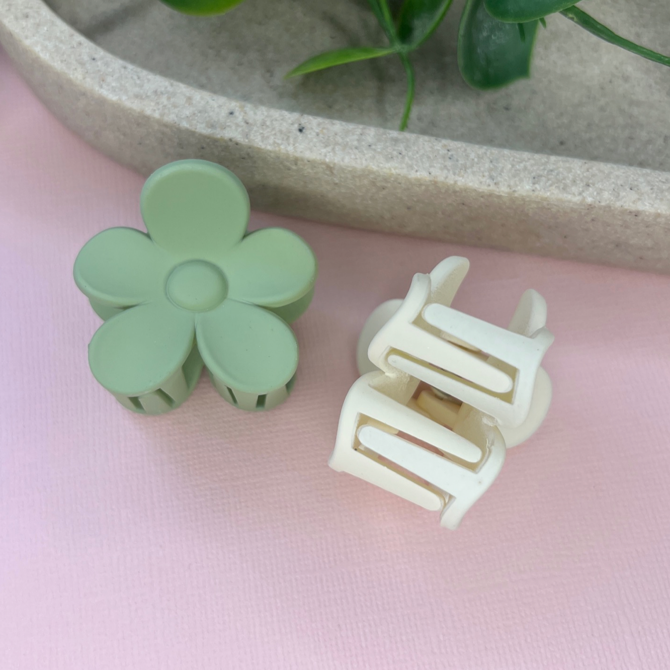 Mint Green | Mini Daisy Hair Clip