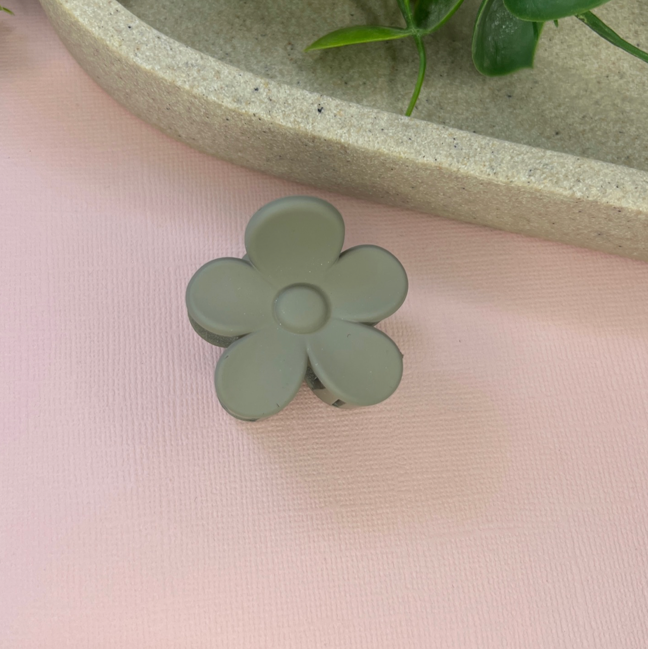 Latte | Mini Daisy Hair Clip