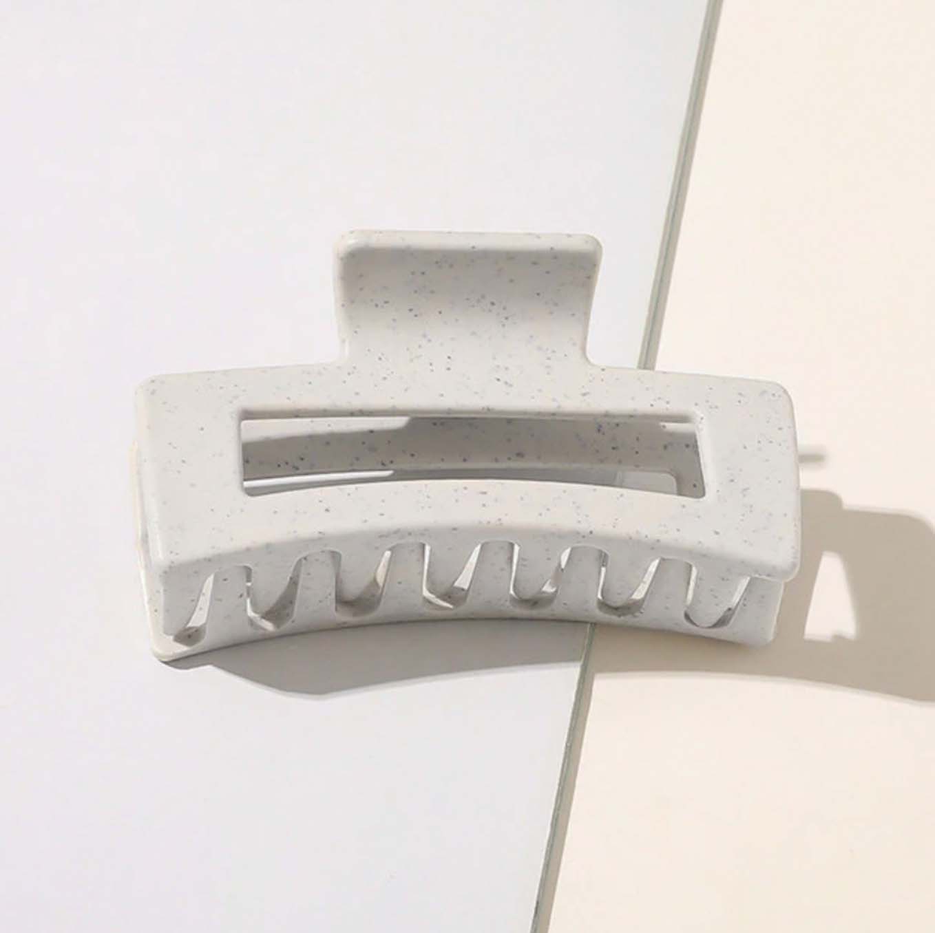 Vanilla Cream | Claw Clip