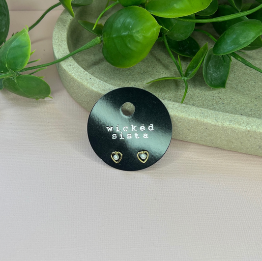 Pearl Heart | Gold Studs